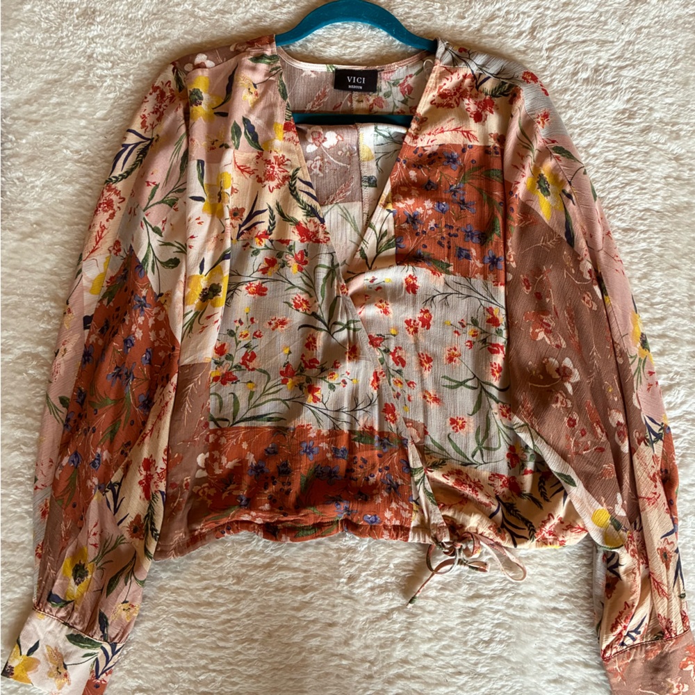 Vici Multicolor Floral Blouse Top - M